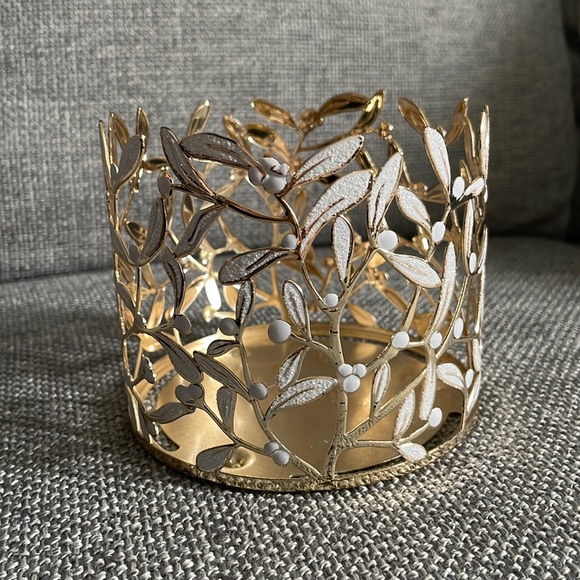 Bath & Body Works Other Bath And Body Works Gold And White Floral Candle Holder Poshmark
